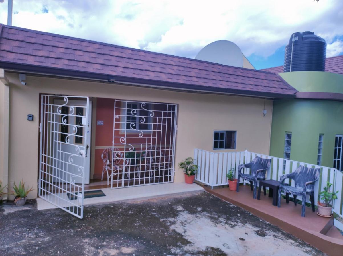 Gables Vacation Rentals With Private Gated Parking Onsite Knockpatrick Luaran gambar